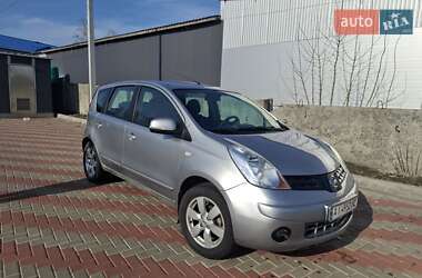 Хэтчбек Nissan Note 2007 в 