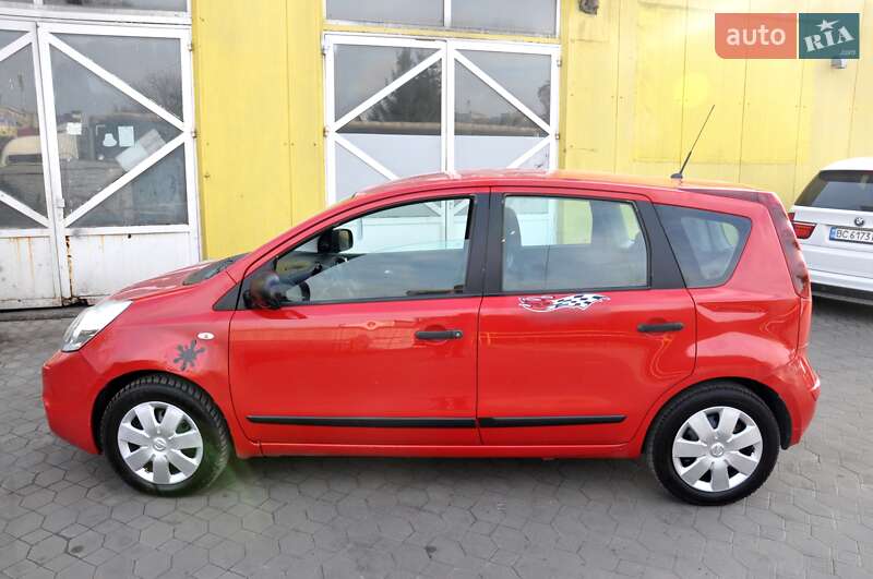 Хэтчбек Nissan Note 2009 в Львове