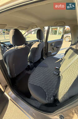 Хэтчбек Nissan Note 2008 в 
