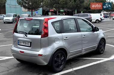 Хэтчбек Nissan Note 2006 в 