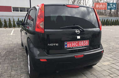 Хэтчбек Nissan Note 2007 в 