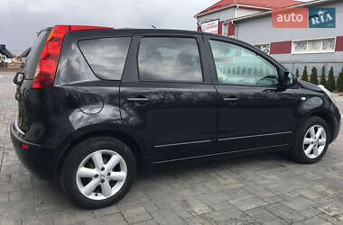 Хэтчбек Nissan Note 2007 в 