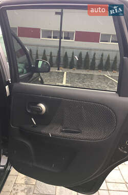Хэтчбек Nissan Note 2007 в 