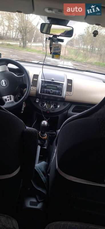 Хэтчбек Nissan Note 2006 в Шполе