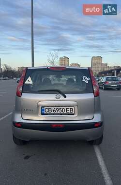Хэтчбек Nissan Note 2006 в 