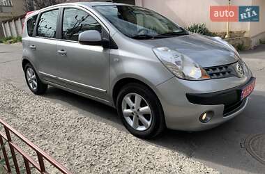 Хэтчбек Nissan Note 2007 в 