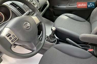 Хэтчбек Nissan Note 2007 в 