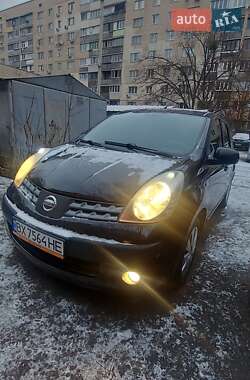 Хэтчбек Nissan Note 2006 в 