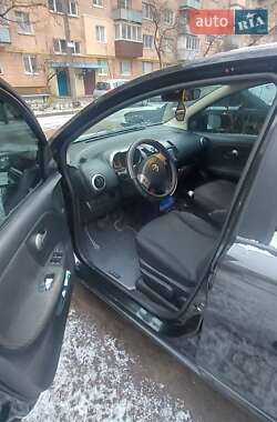 Хэтчбек Nissan Note 2006 в 