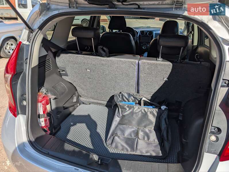 Хетчбек Nissan Note 2012 в Чернігові