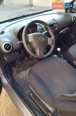 Хэтчбек Nissan Note 2013 в 