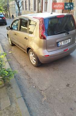 Хэтчбек Nissan Note 2013 в 