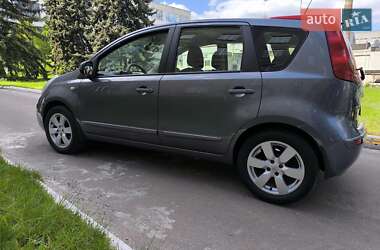 Хэтчбек Nissan Note 2008 в 