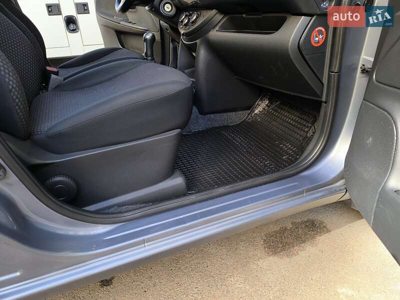 Хетчбек Nissan Note 2008 в Києві