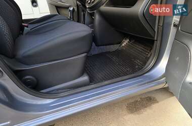Хэтчбек Nissan Note 2008 в 