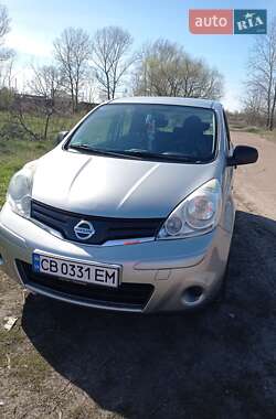 Хэтчбек Nissan Note 2009 в Репках