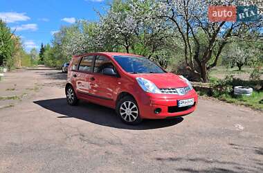 Хэтчбек Nissan Note 2008 в Коростене
