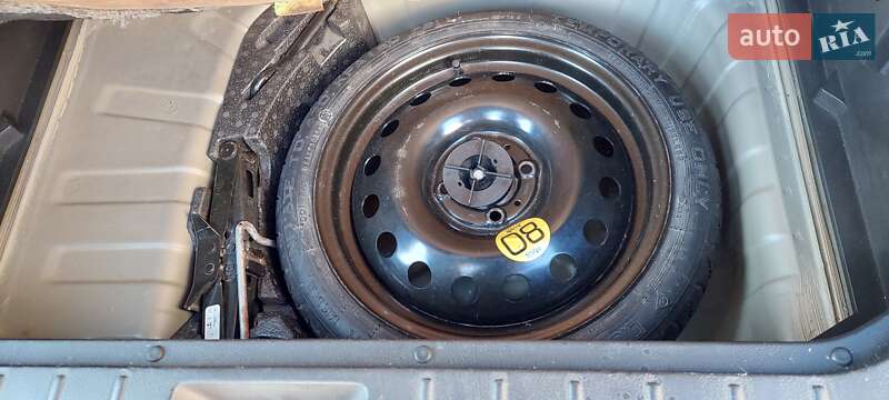 Хэтчбек Nissan Note 2009 в Ивано-Франковске