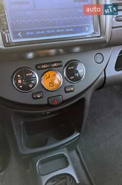 Хетчбек Nissan Note 2006 в 