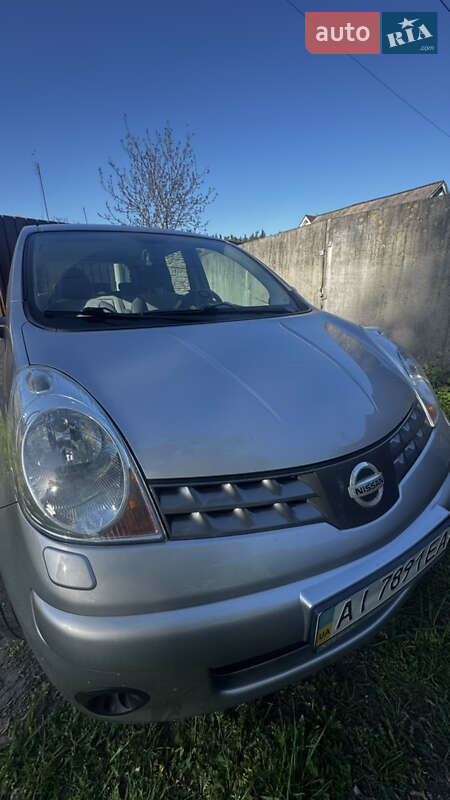 Хэтчбек Nissan Note 2007 в 