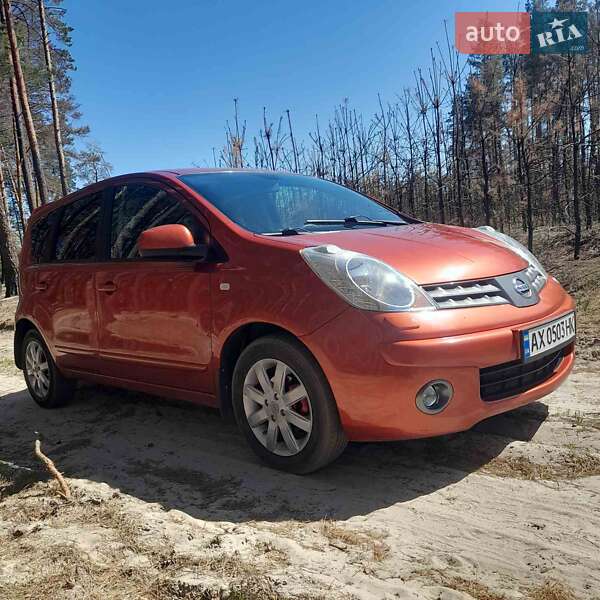Хэтчбек Nissan Note 2008 в Змиеве