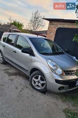 Хетчбек Nissan Note 2006 в Малій Висці