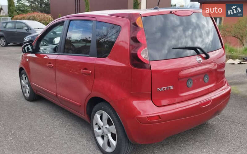 Хетчбек Nissan Note 2010 в Рівному