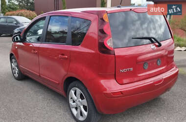 Хетчбек Nissan Note 2010 в 