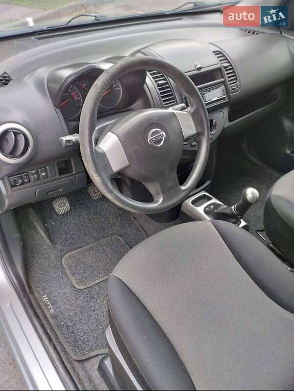 Хэтчбек Nissan Note 2011 в Львове