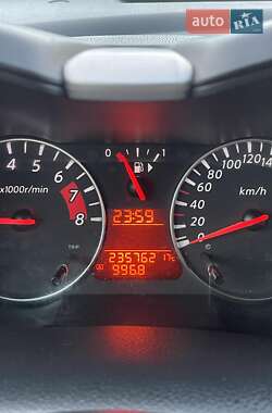 Хетчбек Nissan Note 2010 в 