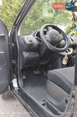 Хэтчбек Nissan Note 2011 в 