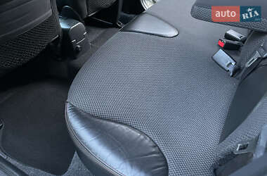 Хэтчбек Nissan Note 2009 в 