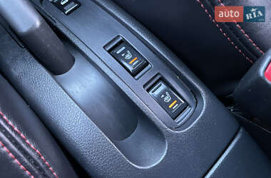 Хэтчбек Nissan Note 2009 в 