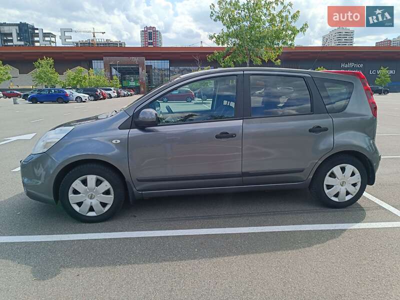 Хетчбек Nissan Note 2012 в Києві фото 4 Хетчбек Nissan Note 2012 в Києві