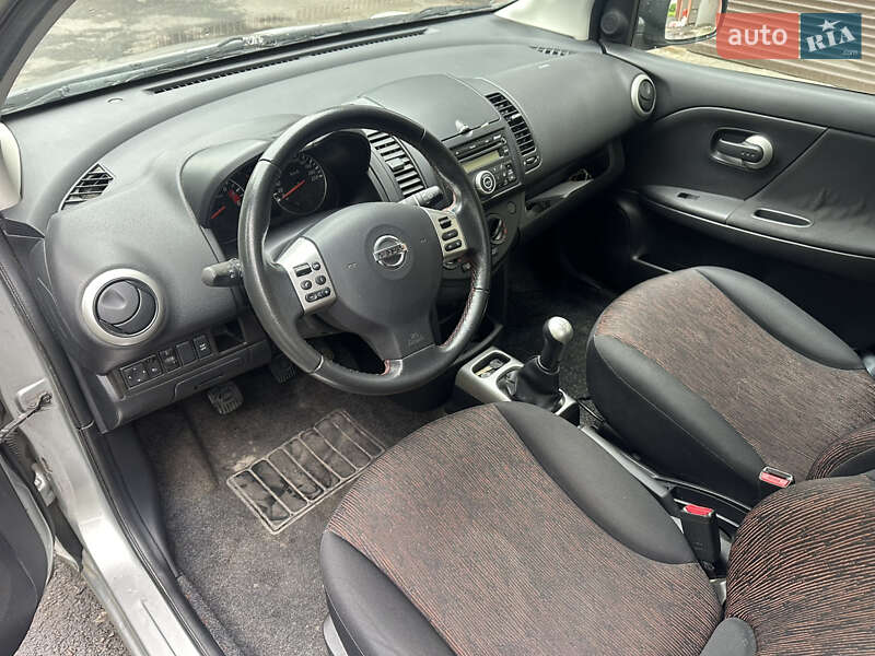 Хэтчбек Nissan Note 2010 в Львове