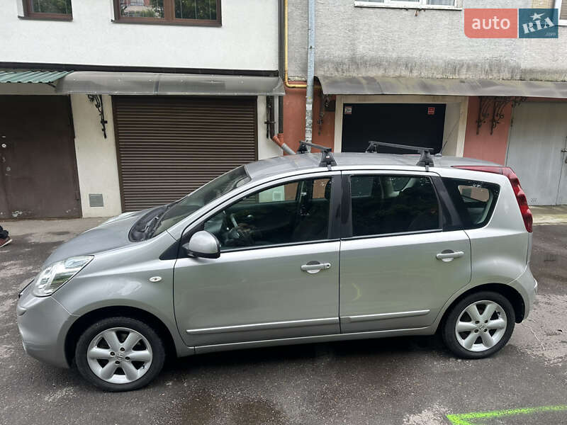 Хэтчбек Nissan Note 2010 в Львове