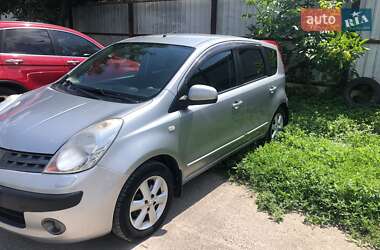Хэтчбек Nissan Note 2007 в 