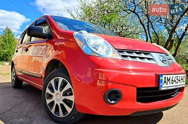 Хэтчбек Nissan Note 2008 в 