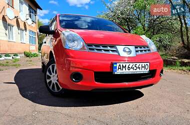 Хэтчбек Nissan Note 2008 в 
