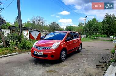 Хэтчбек Nissan Note 2008 в 
