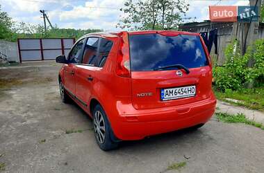 Хэтчбек Nissan Note 2008 в 