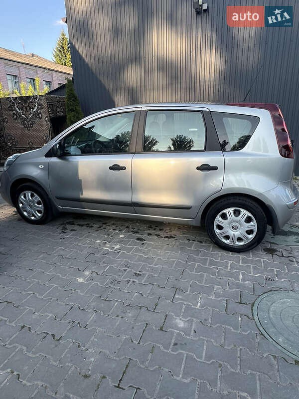 Хэтчбек Nissan Note 2010 в Виннице