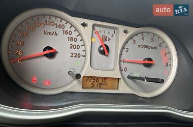 Хэтчбек Nissan Note 2008 в 