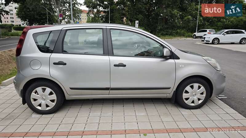 Хэтчбек Nissan Note 2012 в Днепре