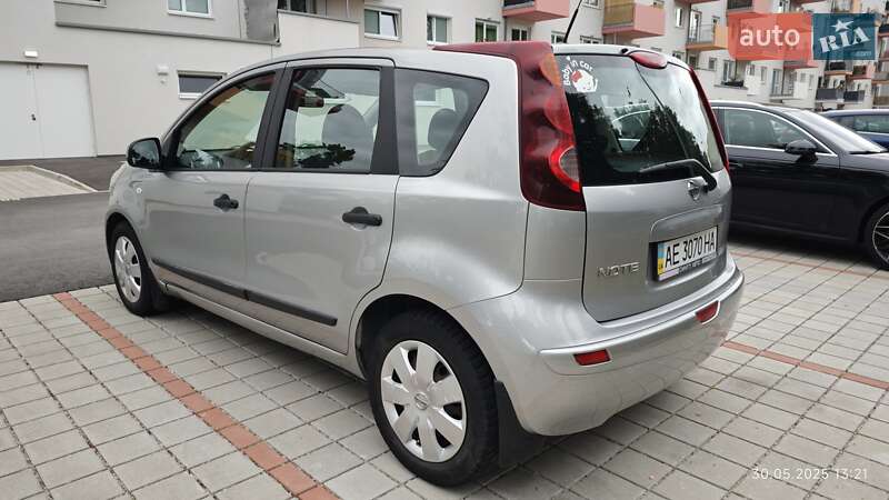 Хэтчбек Nissan Note 2012 в Днепре