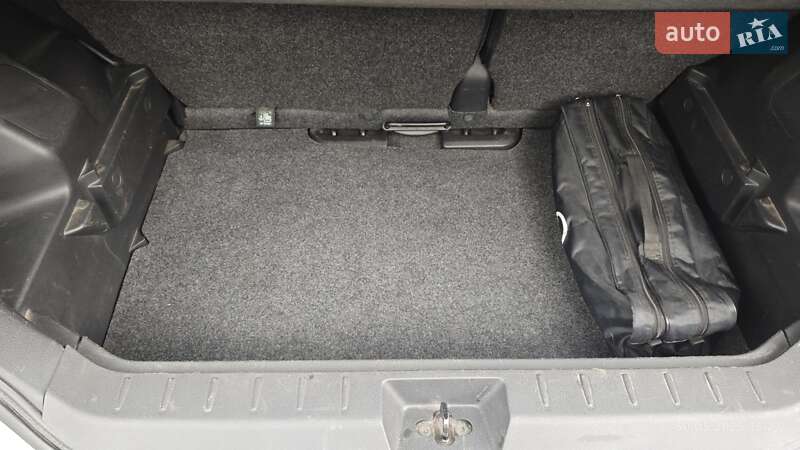 Хэтчбек Nissan Note 2012 в Днепре