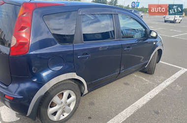 Хэтчбек Nissan Note 2007 в 