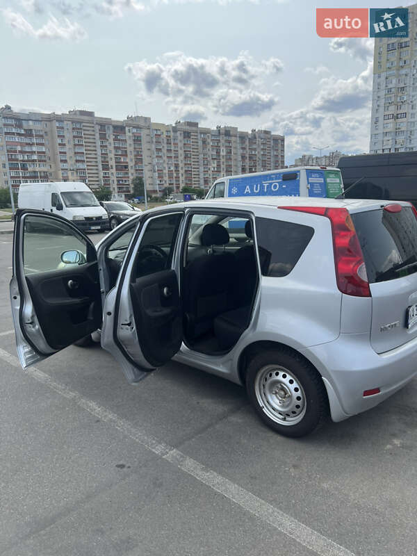 Хэтчбек Nissan Note 2012 в Киеве