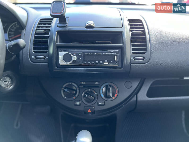 Хэтчбек Nissan Note 2010 в Кропивницком