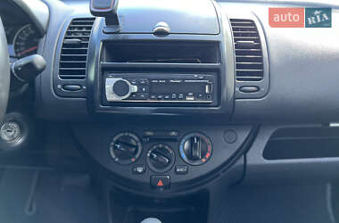 Хетчбек Nissan Note 2010 в 